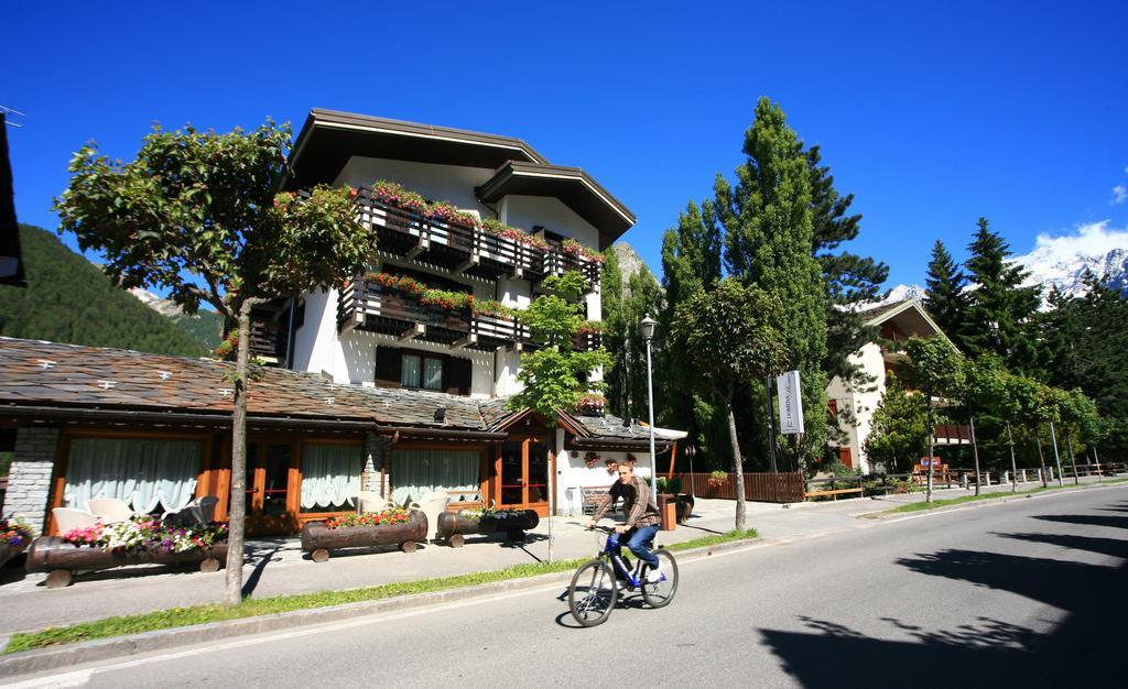 Hotel Les Jumeaux Courmayeur Zewnętrze zdjęcie