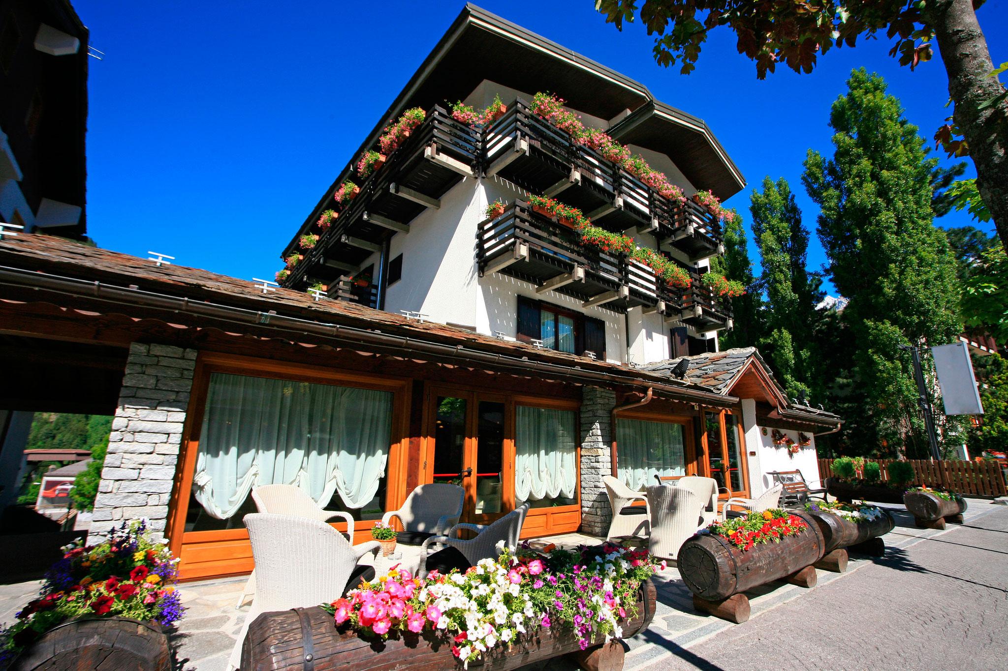 Hotel Les Jumeaux Courmayeur Zewnętrze zdjęcie