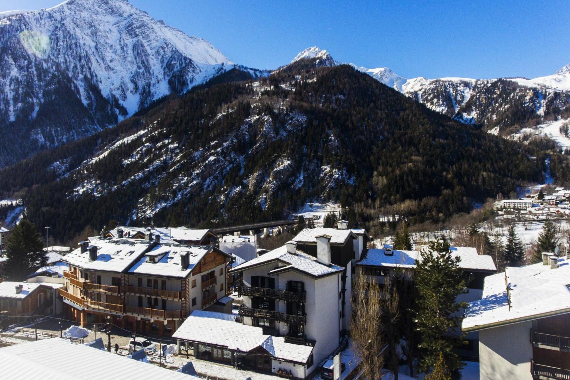 Hotel Les Jumeaux Courmayeur Zewnętrze zdjęcie