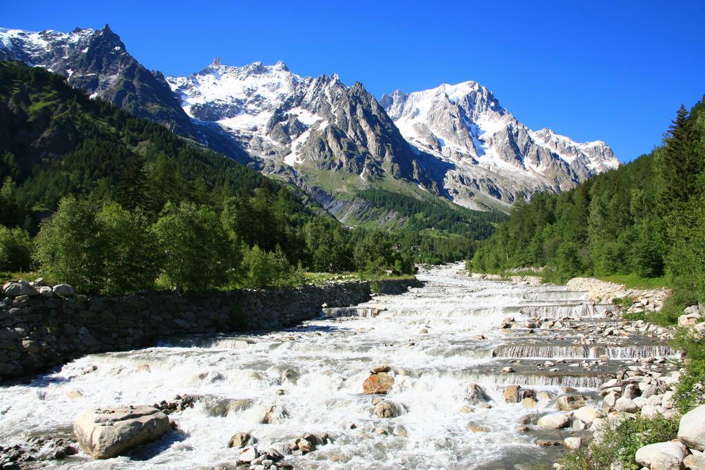 Hotel Les Jumeaux Courmayeur Zewnętrze zdjęcie