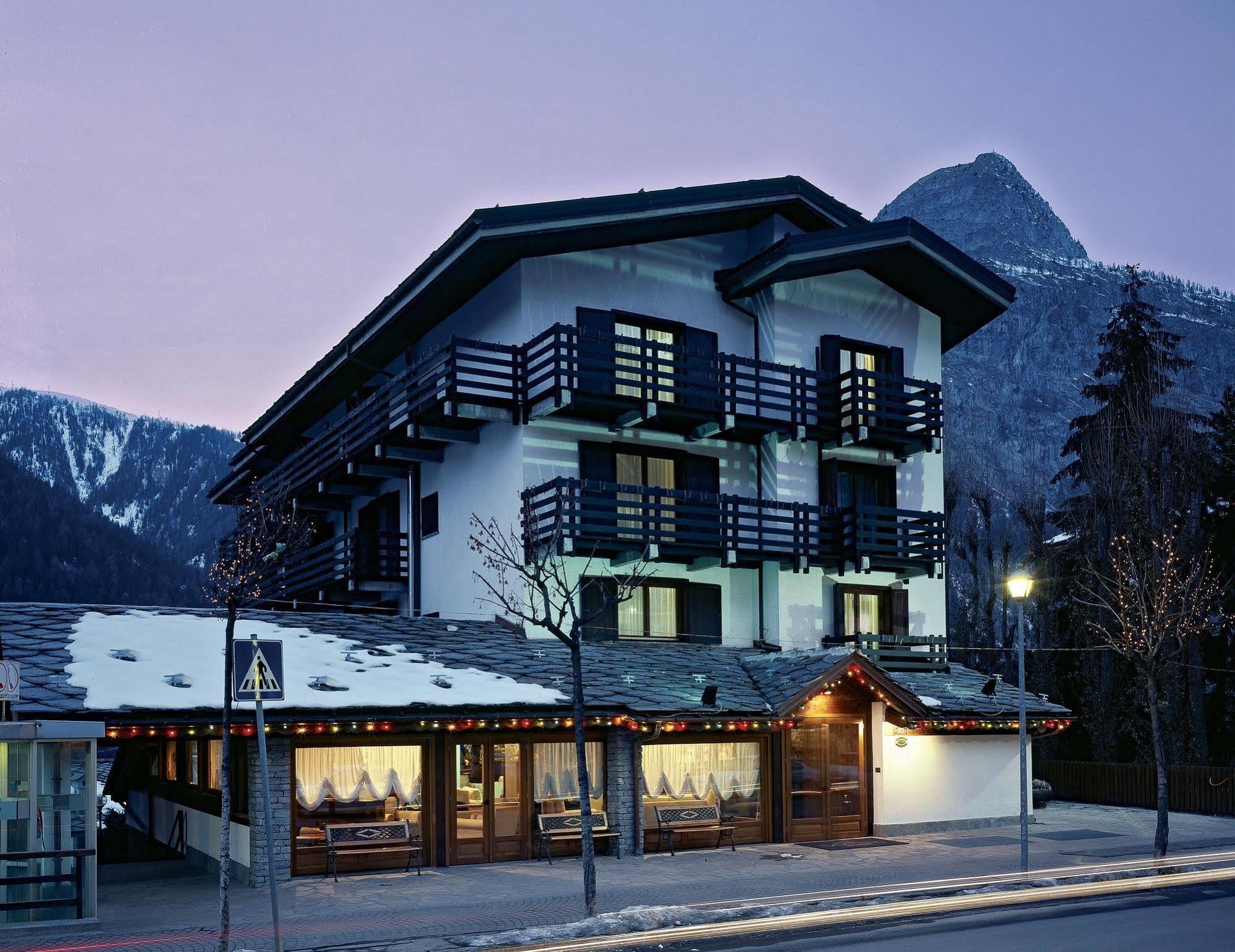 Hotel Les Jumeaux Courmayeur Zewnętrze zdjęcie